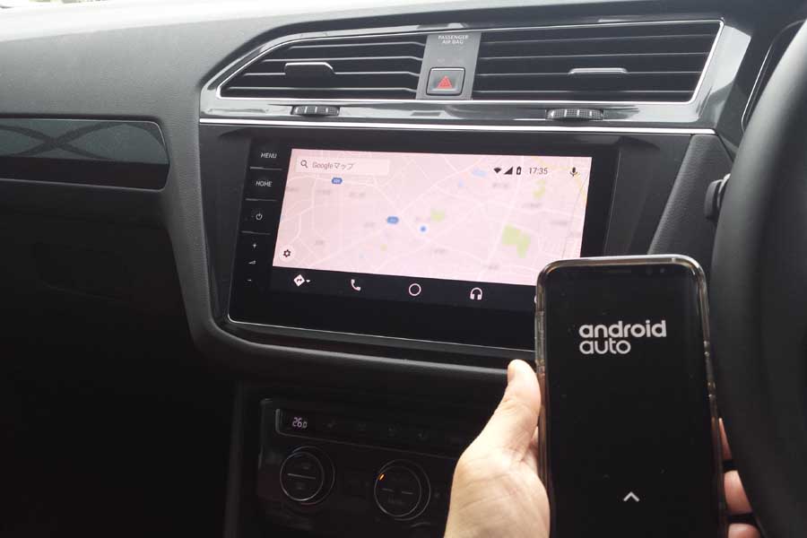Android Autoの使用中のカーナビ画面表示