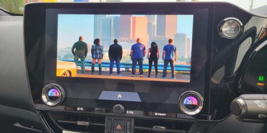 レクサス新型NX14インチナビの動画再生イメージ
