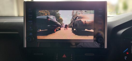 トヨタRAV4の9インチディスプレイオーディオの動画再生イメージ