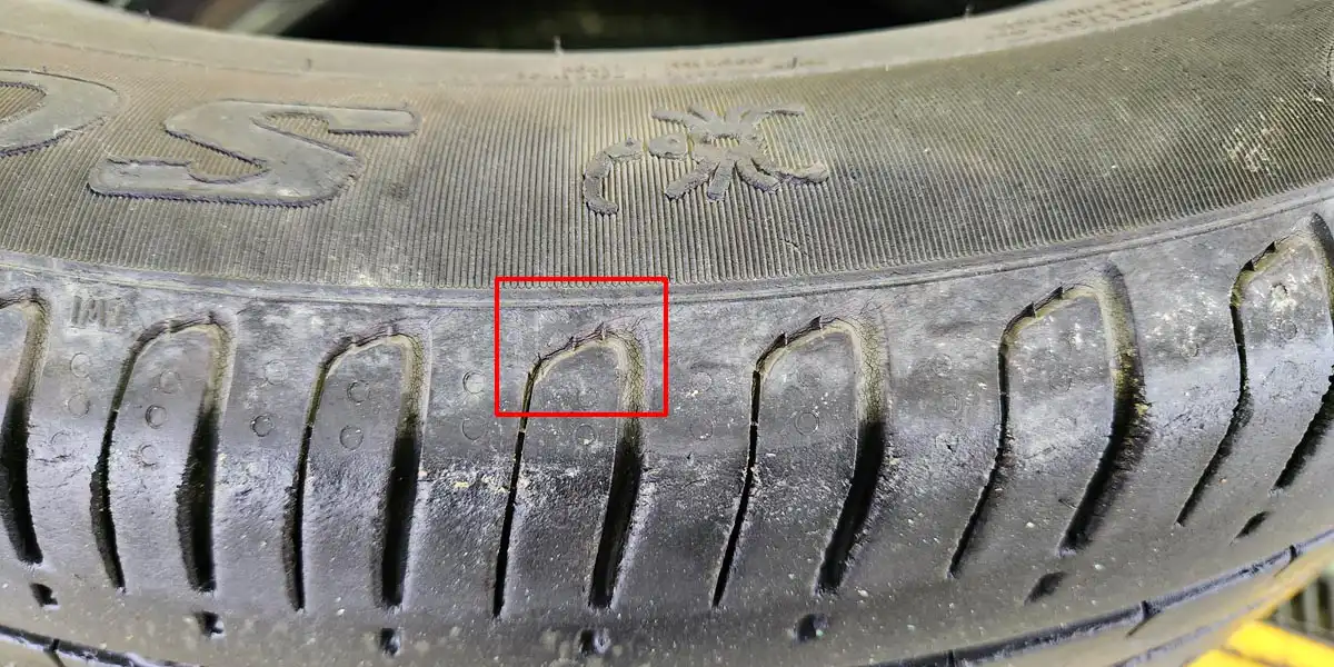 フォルクスワーゲンティグアンのタイヤのひび割れ