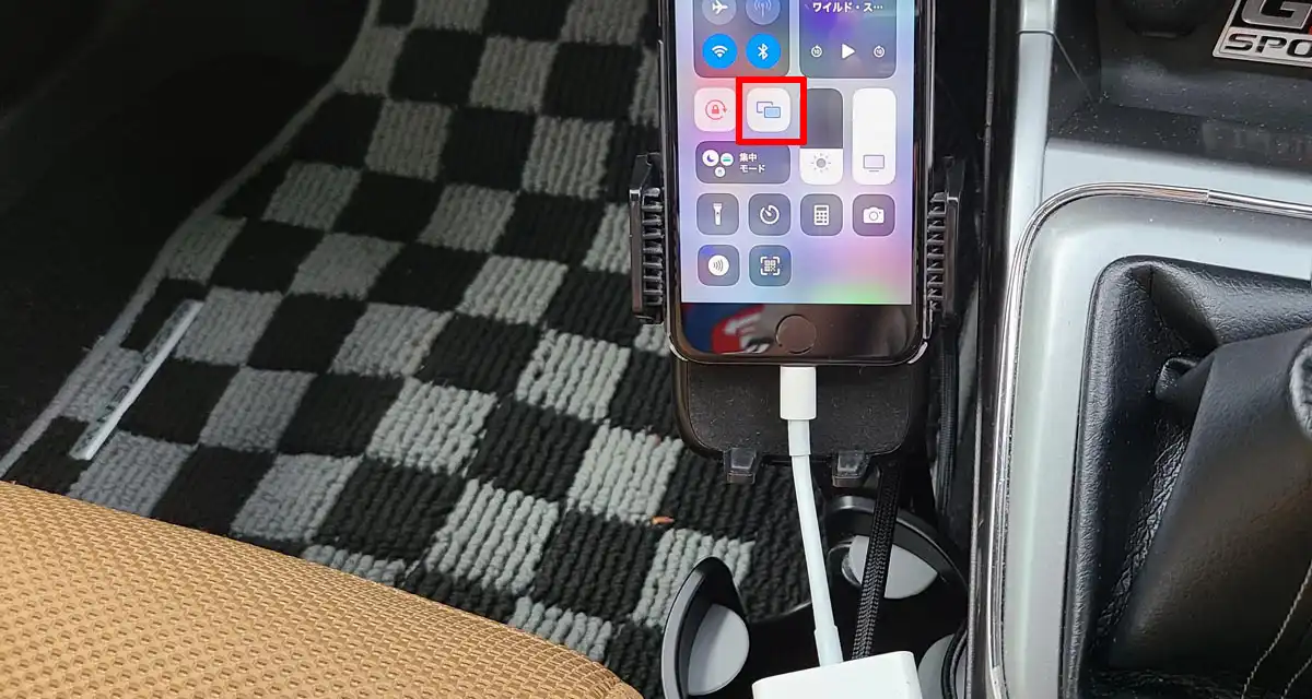 iPhone内のプライムビデオアプリからカーナビ画面へAirPlay HDMI出力