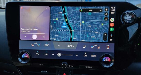 Android AutoでGoogleマップ表示中のレクサスNX