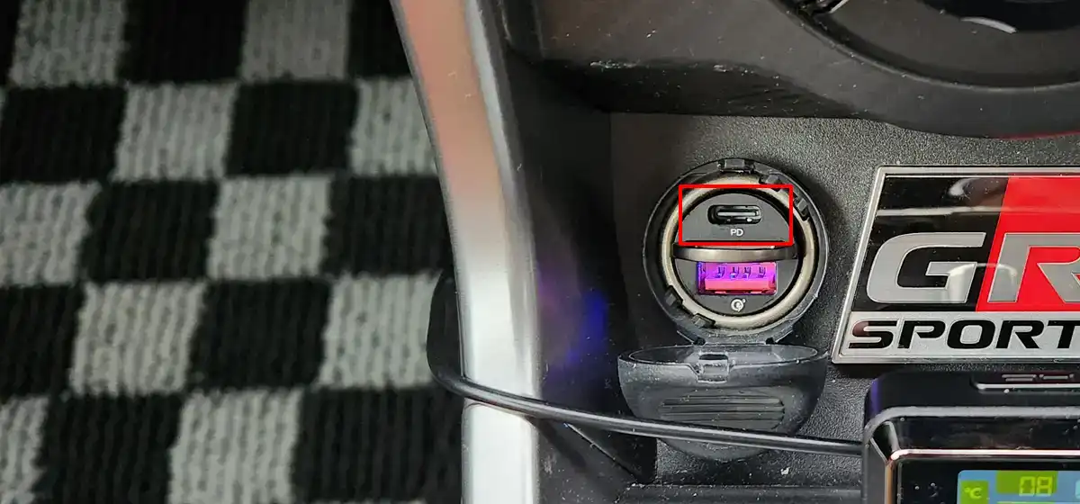 USB-PD対応タイプC充電ポート利用 USB-PD対応タイプC充電ポート利用