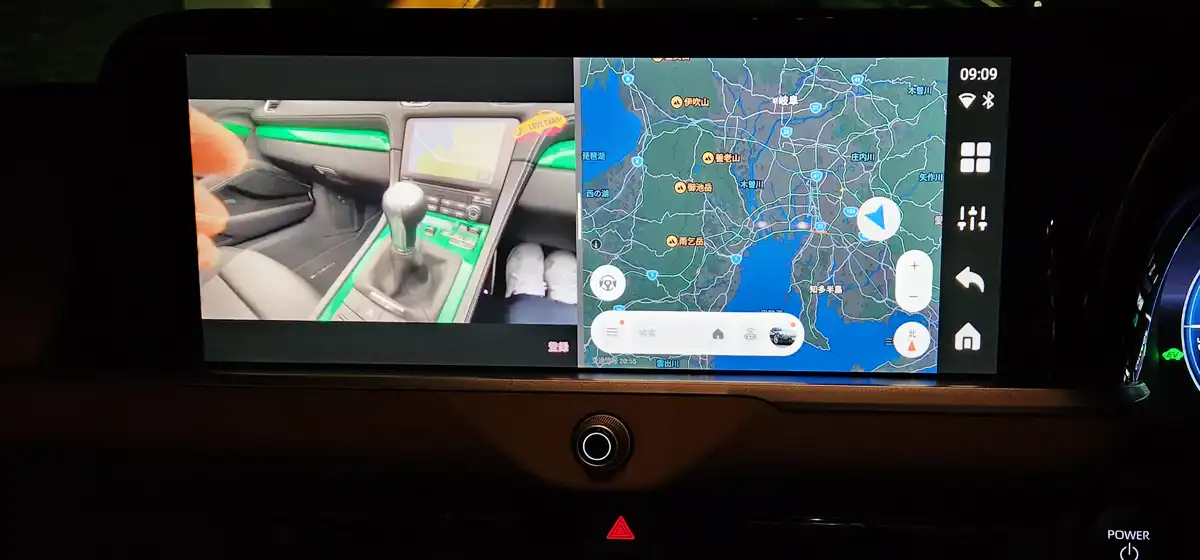 ナビと動画が2分割表示できて良い