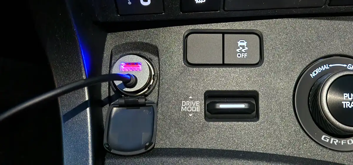 ケーブル一体式PD30WタイプC小型モデル