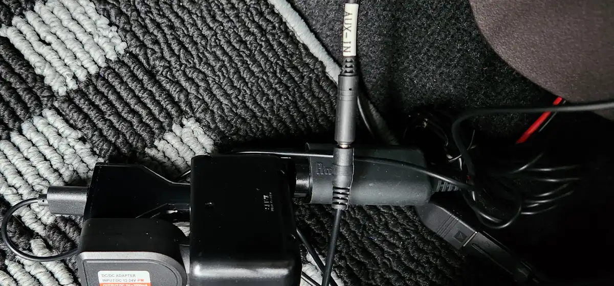 車との電源＋音声接続と注意点