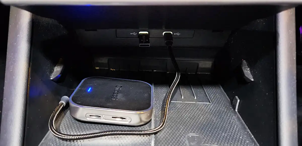 USB接続＋WiFi設定のみで簡単取り付け可｜OttoAibox共通の特徴２